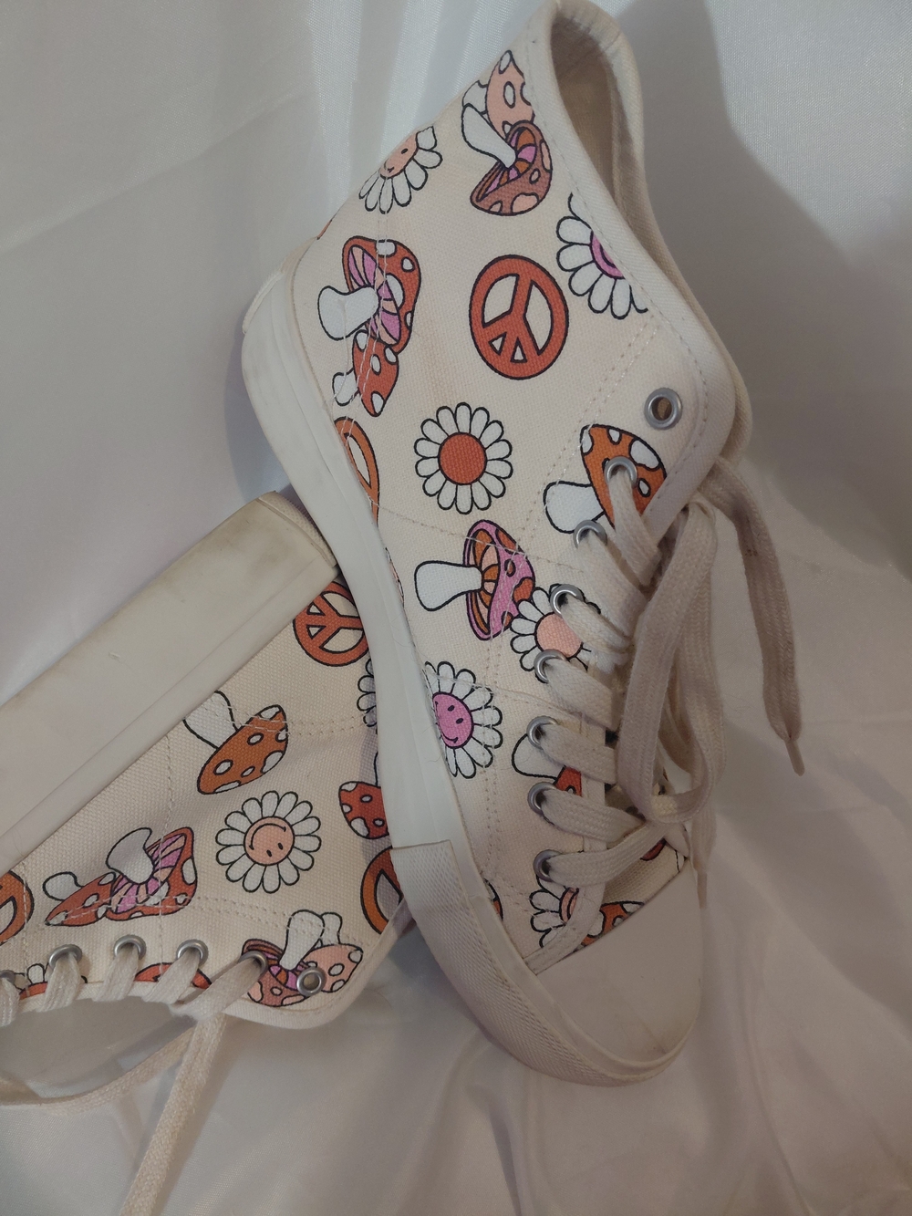 American Eagle Cream High-Top Canvas Sneakers